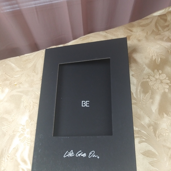 BTS BE album - Picture 7 of 14